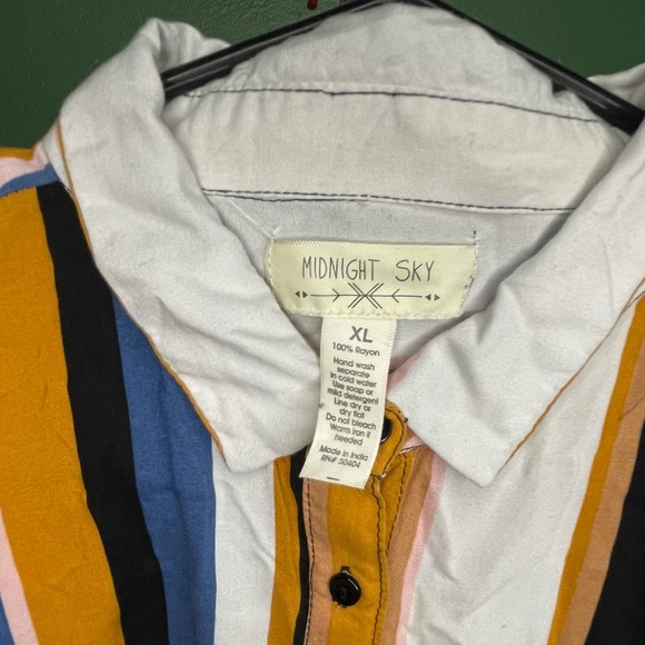 Color block shirt - Picture 3 of 3